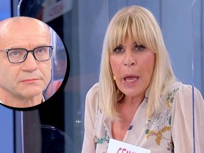 Sms hot tra Maurizio e Gemma. La dama sbotta: "Come ti permetti"