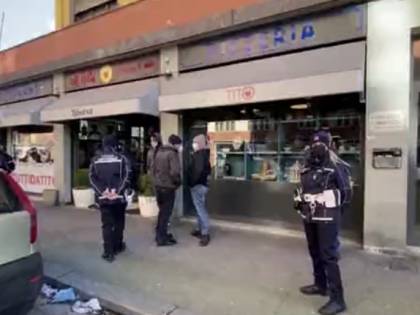 "Io apro lo stesso...". Ma la rivolta di Tito finisce male