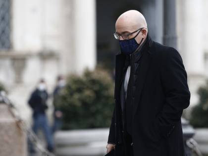 La maggioranza sceglie il rinvio