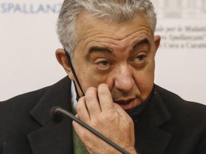 "Abbiamo parlato delle mascherine l'11 marzo". Gli sms che inguaiano Arcuri