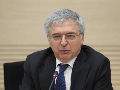 Da marzo diluvio di cartelle. Il centrodestra: "Stop subito"