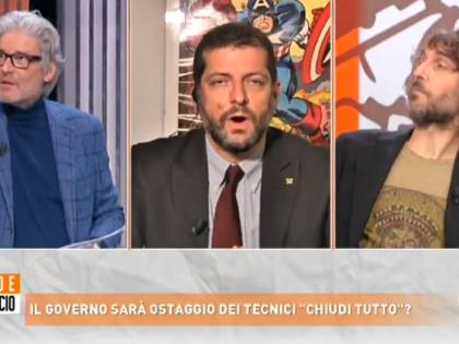 "Draghi è stato santificato", "Faccia l'antidoping". Cruciani stuzzica Romano ed è rissa in tv