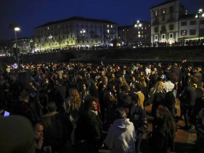 Botte, vandalismi e pistole. È allarme bande giovanili