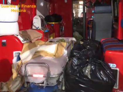 Corrieri col reddito 5s spacciavano la droga a bordo dell'ambulanza