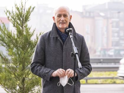 Dai vaccini all'immigrazione. Draghi dà i poteri a Gabrielli