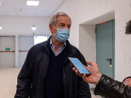 Il piano di Bertolaso: "Una app per vaccinare 150mila lombardi al giorno"