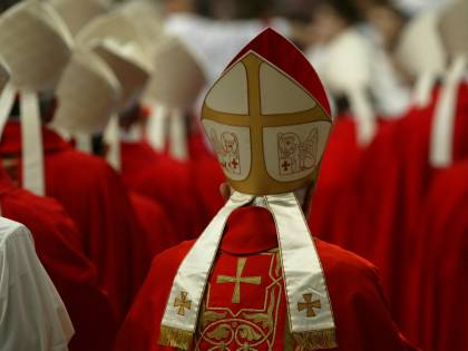 Ratzinger "rimprovera" Biden: così avverte il presidente Usa