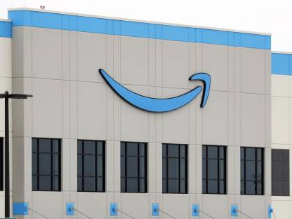 Bufera su Amazon. Il suo nuovo logo "ricorda il volto di Hitler"