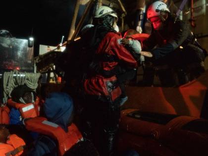 La Sea Watch 3 approda ad Augusta: primo banco di prova per il governo Draghi