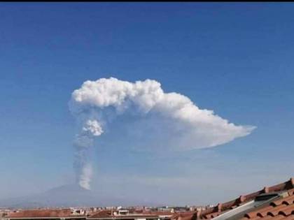 La "fiamma" dell'Etna