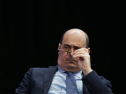 "Il Pd irreversibile come l'euro". I dem preparano il dopo Zinga