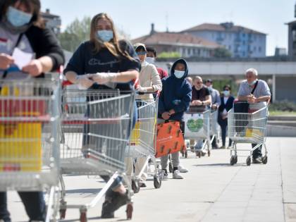 Lombardia, cambia tutto al supermercato: come e chi può entrare adesso