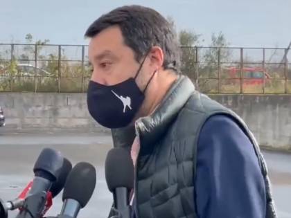 L'sms di Salvini a Zingaretti dopo le dimissioni
