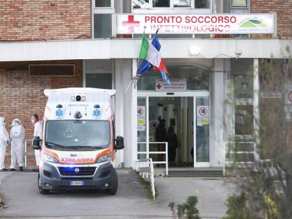 Castellammare di Stabia, zona rossa "rafforzata": c'è lo stop a tutti i giovani
