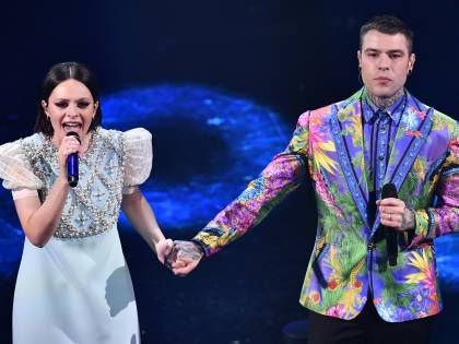 Ferragni chiede i voti per far vincere Fedez. Insorge il Codacons