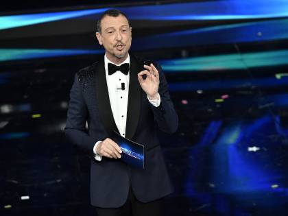 Rai prega Amadeus per il "ter". Lui dice no, poi "ni", poi forse