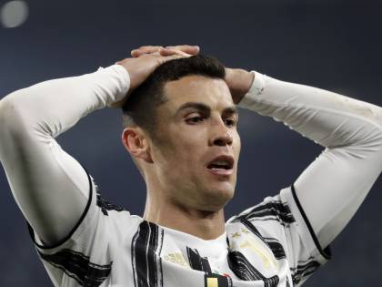 Gli insulti choc dello speaker: "Ladri italiani, maiale Ronaldo..."