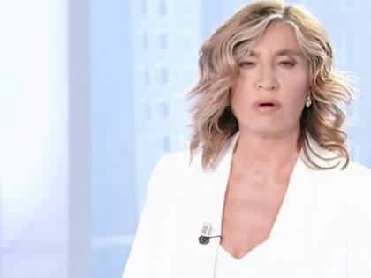 "Se svengo in diretta andate avanti", paura in studio per Myrta Merlino