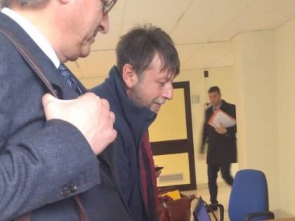 "Salvare vite ha un costo". Così Casarini "giustifica" i soldi dell'inchiesta