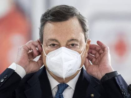 Parla Draghi: vaccinatevi tutti