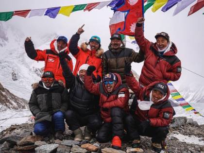 La storica impresa degli sherpa sul K2 nel gelo invernale