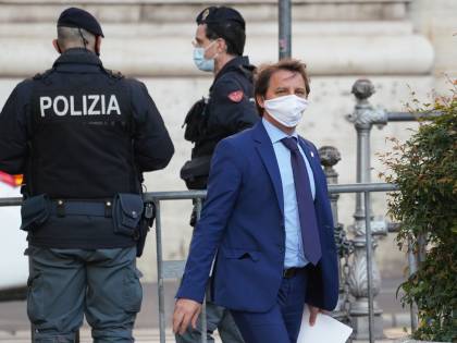 Le grandi priorità di Tridico: "Reddito 5s a tutti i migranti"