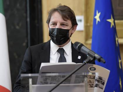 Ma la sinistra rema contro: più soldi al reddito grillino