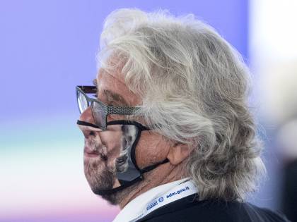 Grillo: "Doppio mandato? Un pilastro", esplode la rabbia nel M5S