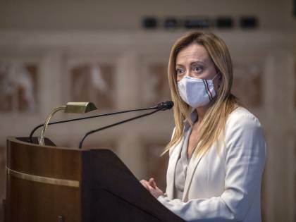 "Non avevo la cognizione di parlar in pubblico". La scusa del prof anti-Meloni
