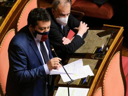 Draghi smina Salvini (ma sta con Speranza): ad aprile niente giallo