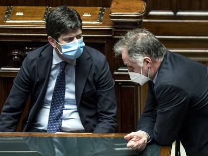 Riaperture e hotel dividono il governo