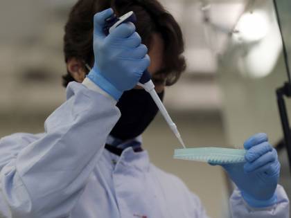 Ecco l'arma che blocca la replicazione del Covid-19 nelle nostre cellule