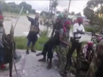 Gente decapitata e stranieri i fuga. Lo Stato islamico torna a colpire