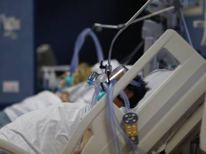 L'ossigeno non basta per tutti: i malati Covid restano senza