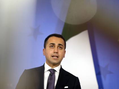 Un ufficiale italiano spia per la Russia. "Svelati segreti Nato". Espulsi due funzionari. Mosca: "Reagiremo"