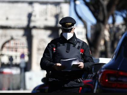 Ora cambiano (ancora) i colori. Chi passa in arancio e in rosso