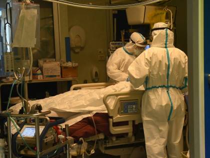 Dipendenti positivi in una Rsa: "Dovevamo lavorare comunque"