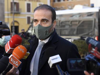 Non sarà il sospetto a salvarci dal virus