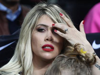 "La mia cagna", Instagram rimuove il post di Icardi. Wanda lo difende