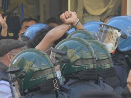 Ascoltare i disperati per battere i violenti