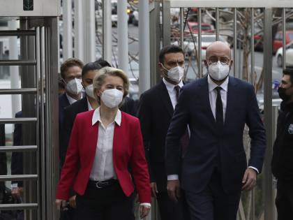L'Europa sfida Erdogan, ma per finta
