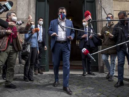 Faccia a faccia Draghi-Salvini: "In sei regioni si può riaprire"
