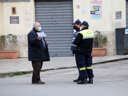 Rt e incidenza in calo Ma Speranza già frena "Non lasciamoci trascinare"
