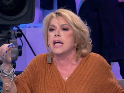 "Sei un rompipa...", "Offendi i giudici". Rissa ad Amici tra la Pettinelli e Zerbi
