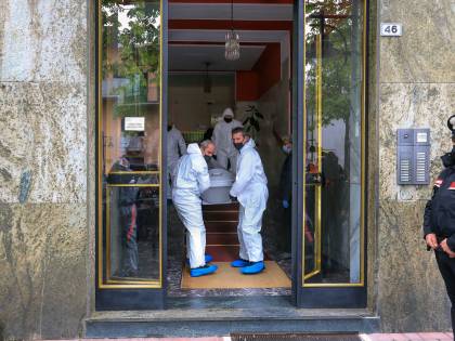 Strage nel Torinese: ammazza moglie e figlio Poi la furia sui vicini di casa