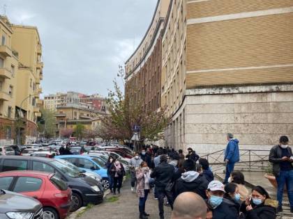 Peruviani al voto in Italia