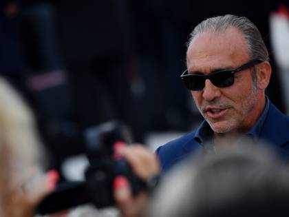 "Amori, risate e inferni. La mia vita spericolata da gladiatore delle voci"