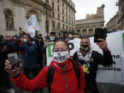 Chi soffia sul fuoco e chi ignora il fuoco