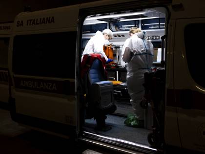 Muore in un incidente: risarcite moglie e amante