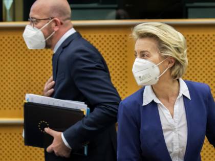 Sofagate, Ursula rompe il silenzio: "Mi sono sentita sola"